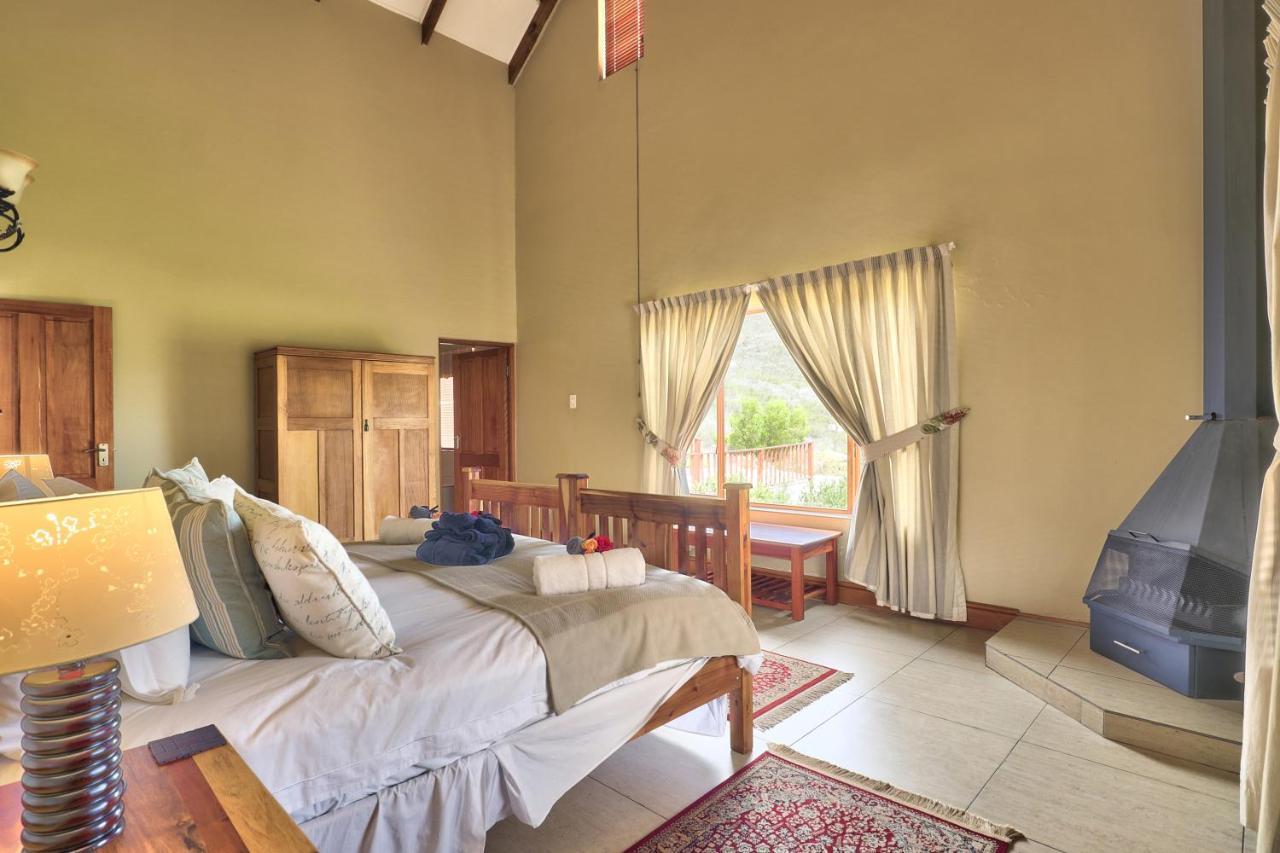 Orange Grove Villa Robertson Exterior photo